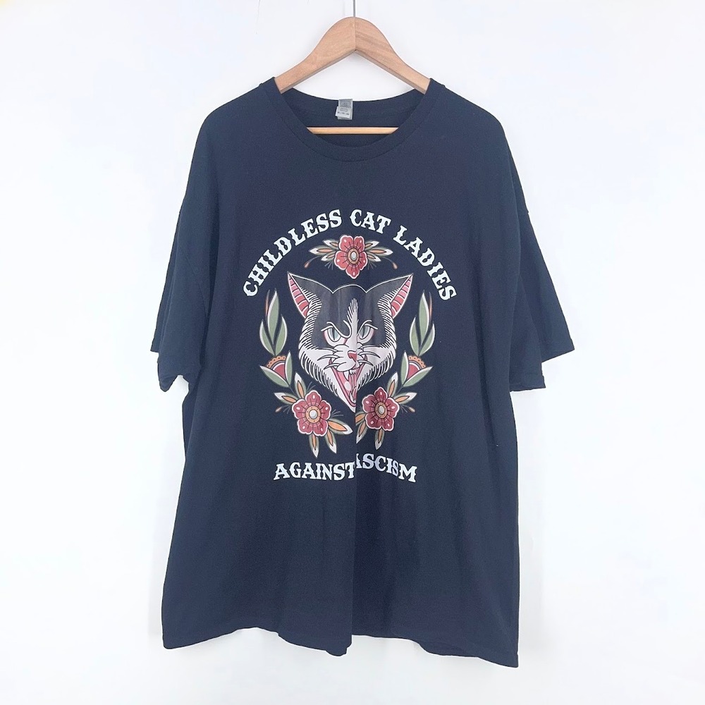 Gildan Childless Cat Ladies Against Fascism Black Graphic T-Shirt 3XL Cotton
